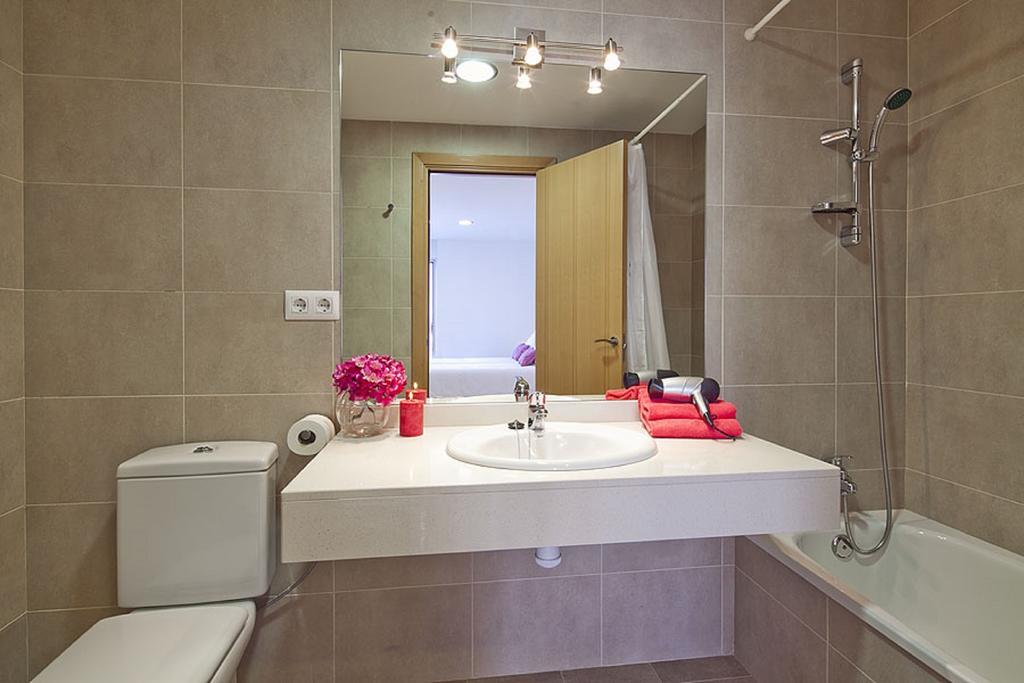 Charmsuites Paralel Barcelona Rum bild