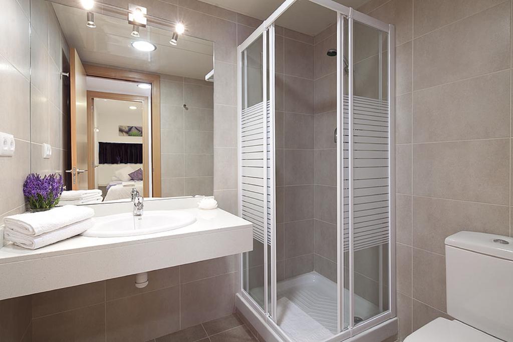 Charmsuites Paralel Barcelona Rum bild
